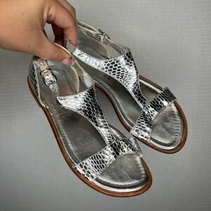 Michael Pasinkoff Silver Snake Print Leather‎ Flat Sandals Made in Italy Size 36
